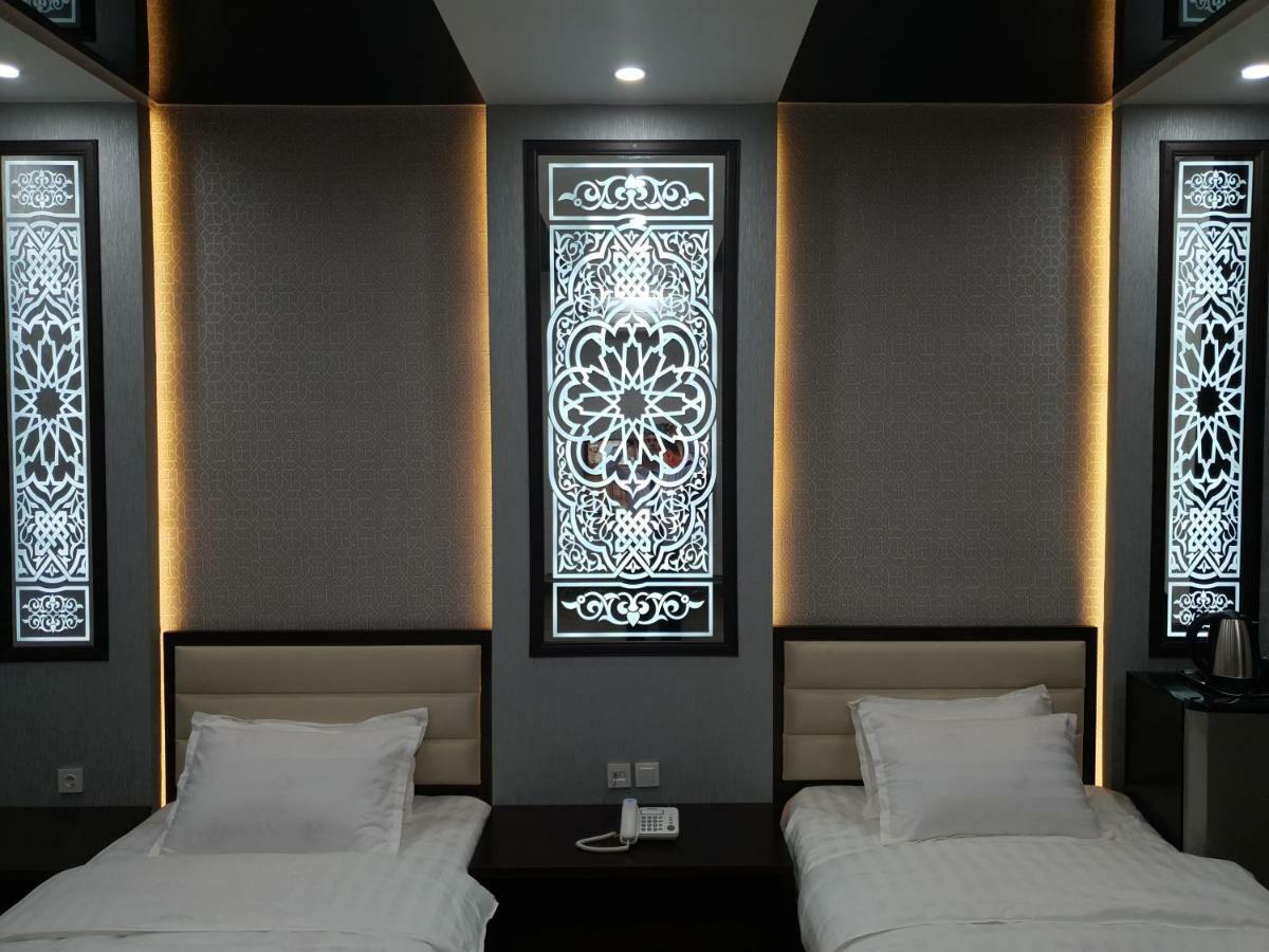 Safir Business Hotel O Ντουσαμπέ Εξωτερικό φωτογραφία